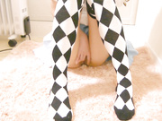 深受宅男屌丝爱戴的微博红人NTR少女VIP付费系列之爱丽丝套图+视频，无毛馒头小逼