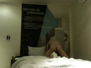 年輕小伙擺好錄像設置各種姿勢肏略悶騷女友