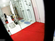 吐血推荐名门夜宴偷拍系列之美女模特-伊伊换衣服+洗澡被隐藏摄像机偷拍