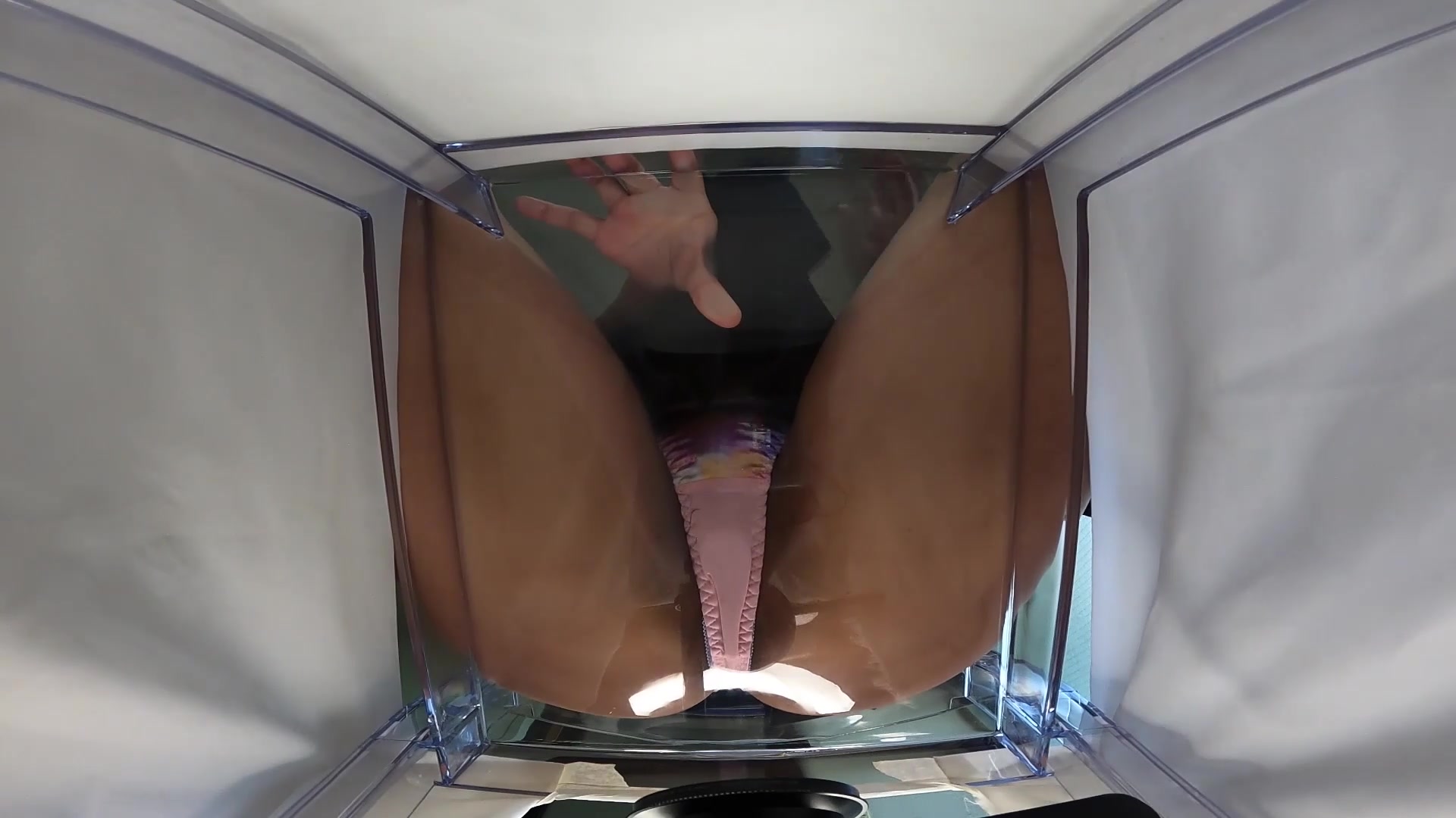 [SLAP-125] 挑発女子校生スケスケ透明椅子パンモロ密着パンティー14 - 1of5