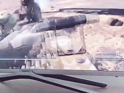 好奇的姐姐被抓到手淫并充满精液