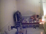 未流出過的小旅館高清偷拍海綿寶寶睡衣排骨哥狠操漂亮女友 操完又給按摩 720P高清原版