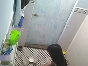 精品推薦 公共出租房拍攝到的漂亮妹子洗澡更衣 脫光光後還把碗給洗了 720P高清完整版