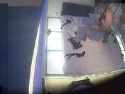 情趣酒店拍攝到的假期大學生眼鏡妹子穿著情趣肚兜裝和男友開房玩刺激 貌似還帶了不少裝備 有點猛啊 露臉高清