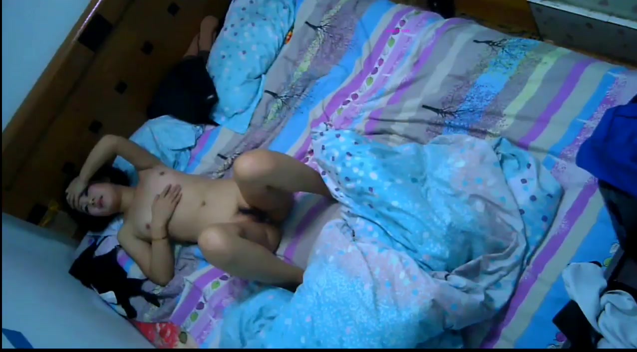 周末假期大學校花級性感學妹和帥氣男友賓館開房愛愛 互舔愛撫纏綿貌似剛開始還有點害羞 無套內射中出 國語高清