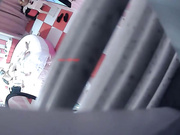 主題酒店新臺圓床房拍攝到的猥瑣領導大叔和身材不錯的漂亮女秘書開房偷情 主動配合各種體位表情淫蕩 露臉高清