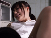 [MBMA-024] 声の出せない状況で…絶頂するオンナたち おかしくなるほど気持ちイイのに… - 1of5