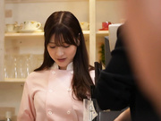 [GNS-126] パート妻がクレーム男から無理矢理…過激な痴〇カスタマーハラスメント カフェレストランで理解らせる - 1of5