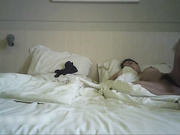 东北某大学丰满漂亮的大奶美女在酒店被同学操的惨叫说：你太猛了,我受不了,你要插死我了,不要了.完事后被干的趴那不动了!