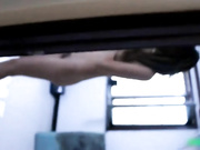 国模葉桐被所谓的冒牌土豪大叔评审身材，还不忘猥褻一番