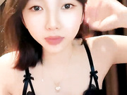 新来的极品妞别草太深，高颜值好身材，小哥已经饥渴难耐，大鸡巴抽脸强行吃奶口交大鸡巴，压在身下无套爆草