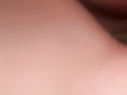 ✅援交高中生妹妹与金主激情车震 边撸边吻啪啪！一线天白嫩无毛小嫩穴 看起来挺文静私下骚出水 一插进来秒变小荡妇！