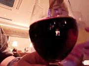 聚餐一杯啤酒下肚【超甜美的美腿小美眉被迷奸内射】fc2ppv3873467推到她请她吃鸡，过程还有点反应，刺激气喘吁吁