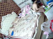 《居家摄像头破解》真实记录年轻情侣连续几天各种姿势啪啪