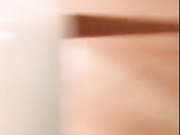 被闺蜜老公欺负，闺蜜就在隔壁敷面膜！