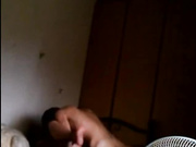 大学情侣逃课到学校附近旅馆开房打炮自拍,完事后怕老板发现还把自己用过的纸装起来带走,妹子的胸真挺！国语