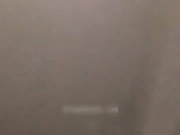 土豪金大哥和老婆闺蜜酒店开房真假香蕉轮流吃还一边直播给狼友看