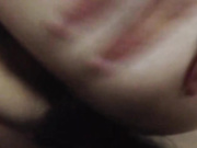 终于搞定了在附近幼儿园上班当幼师的气质女邻居,身材修长性感,主动要求自拍说：喜欢看你操我,要操20分钟,操死我！