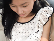 开着豪车带大三美女野外大战