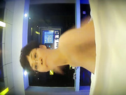 情趣酒店精品电视房偷拍气质短发少妇吃鸡巴那骚样拿个水瓶搞完她再草胖哥有些让人失望