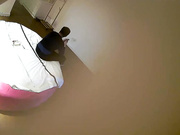 小旅馆红色大圆床偷拍胖哥和气质少妇偷情搞了2个多小时看她那淫荡样平时老公满足不了她