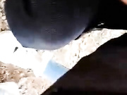 这女90后女主播真够拼的大冷天和包皮炮友景区野战先用农夫山泉消消毒