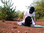 大清早穿着黑色蕾丝裤袜高跟和炮友乡下田间的丛林野战108P高清无水印