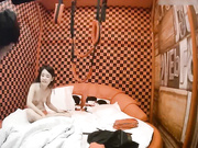 情趣主题钟点房生意真好连拍两对男女貌似还是第二对比较刺激女的很骚