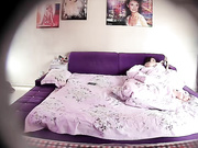 情趣酒店-玩手游认识的漂亮美女约到酒店进去就要操她!