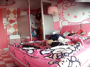 特色酒店偷拍高颜值性感美女和新男友开房开始害羞趴床上玩手机真正开操时没想到男的阳痿了,看表情生气了