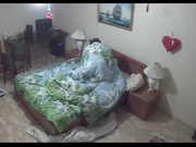 黑客监控拍女留学生被洋男友狂干，射完事后再洗个鸳鸯浴