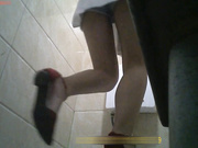 最新流出国内牛人潜入娱乐场所TP小姐姐们嘘嘘 颜值都不错