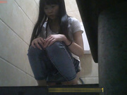 最新流出国内牛人潜入娱乐场所TP小姐姐们嘘嘘 颜值都不错