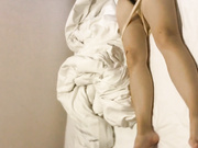 大学生美女小珍和驴友郊游吃饭被灌倒带到旅馆玩弄话说美女都是化出来的素颜有点吓人