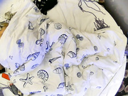 主题房俯拍大金链子小手表土豪哥性欲旺盛与阴毛茂密身材不错妹子歇歇干干共打了5炮体格不行真受不了