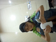 外站流出商场全景女厕偷拍来月经的妹子牛仔裤破得有特色