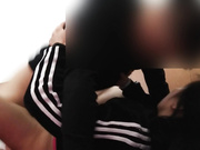 旅館長租房看著動作片啪啪站街妹子 搞得妹子有點不耐煩了“快點 這是快場只有十分鍾 只有一種姿勢 換姿勢加50”