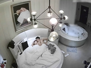 时尚性感的白领美女下班酒店私会情人说：我不能来见你了,一见你就干这事.性感女仆装操完临走时又被干一次!