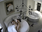 高挑性感的长腿美女酒店被性欲旺盛的男友操完又操美女干的受不了大叫：走开,不行了,轻点,你又射我头发上了!