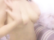 周末重磅福利国民女神罕有全裸洗澡自慰哈哈以前从没有看过她的逼逼听她呻吟我射了