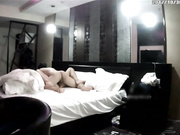 商务酒店外表清纯长发美女大学生穿着校服逃课出来与男友开房爱爱身材真好奶子又白又大阴毛性感连干了几炮