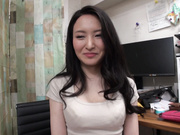 [JUY-174] 新人妻紀實文學絕頂紀錄片！橫濱服裝店工作的妻子 31歳 なみさん - 1of5