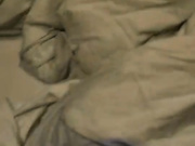 两个屌丝小伙云南河口红灯区找小姐嫖妓直播18岁的小姐姐