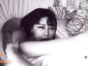 某公司签约美女嫩模酒店拍摄完大尺度资源后为出名讨好2摄影师被当场潜规则啪啪3p,边干边拍照留恋,国语!