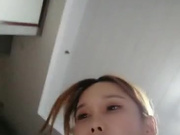 风骚万情高颜值TS七七被大屌干射了，一直喊不要不要，最后自己射得比大屌还多，爽死了还说想要，第二部！