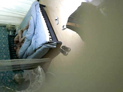 校旁主题店憋了好久的大学生情侣开房爱爱年轻人太激情了很生猛各种暴干美女上气不接下气淫叫都高潮了连干2炮