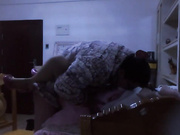 气质性感的白领美少妇趁老公出差和对门男邻居家中偷情,第一次在床上掰开美腿狠狠干,第二次在餐桌上拔掉内裤舔逼啪啪