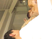 性感的漂亮美女酒店和情人偷情啪啪,担心怀孕不让射在里面,第一次射在背上,第二次又猛操射颜,真漂亮!