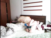 居家少妇跟老公在家做爱玩自拍 很是主动的掰开逼来让人看 口活不错骑乘上位操的啪啪响