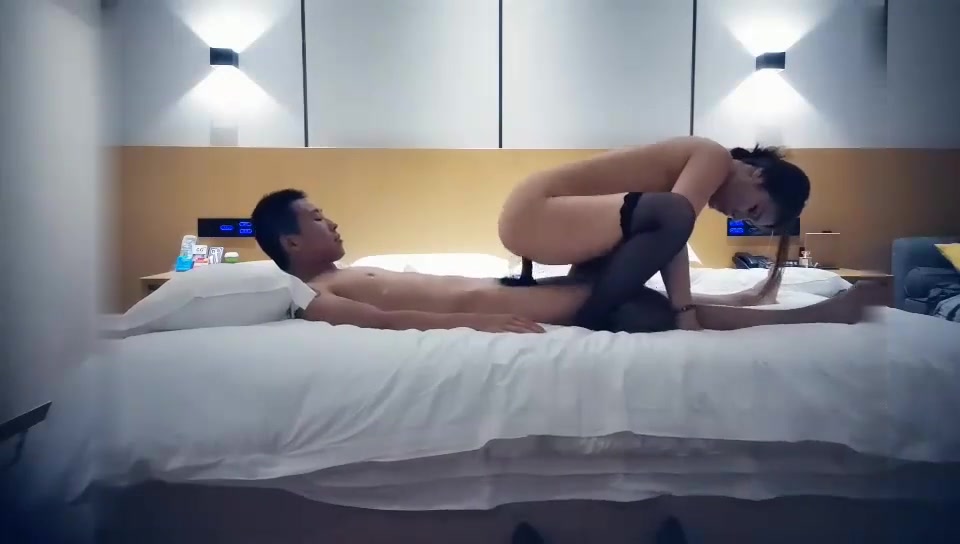 9总全国探花第二场高颜值长发妹子，穿上黑丝高跟鞋舔弄翘屁股口交猛操_ev